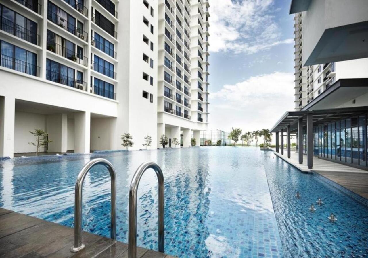 Peanut Butter Homestay #Trefoil Setia City Setia Alam Extérieur photo